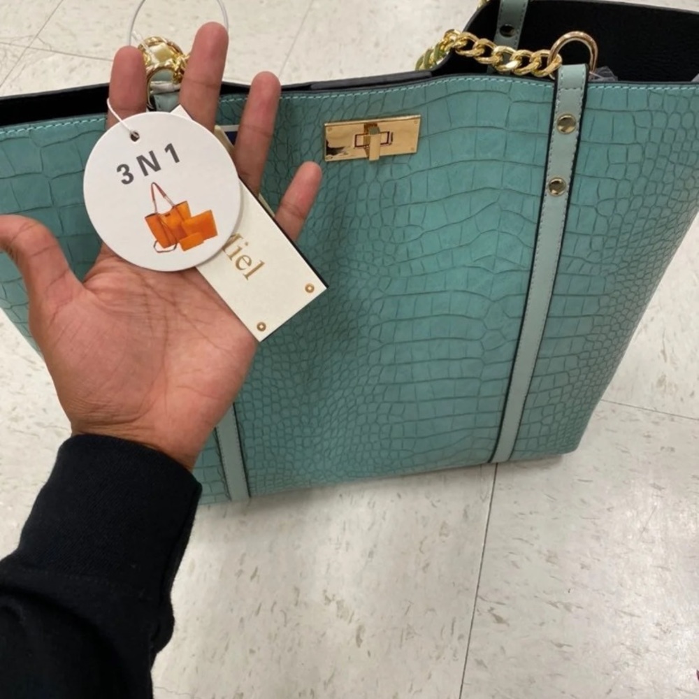 Deluxity Los Angeles vegan purse 3in 1